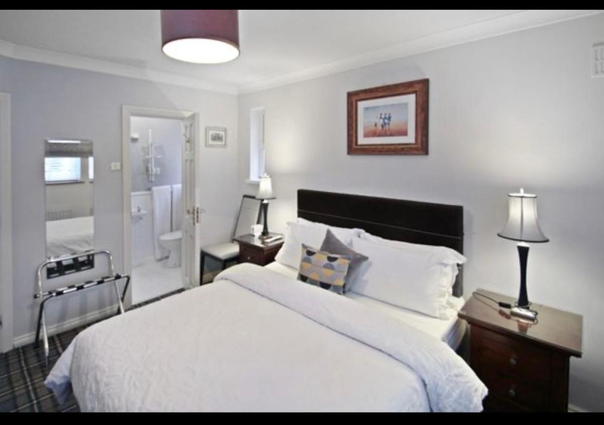 Almara House Bed and Breakfast Γκάλγουεϊ Εξωτερικό φωτογραφία